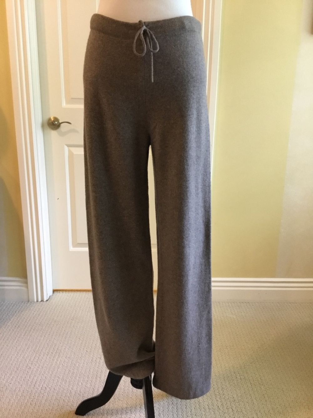 Neiman Marcus 100% Cashmere Wide-Leg Lounge Pants